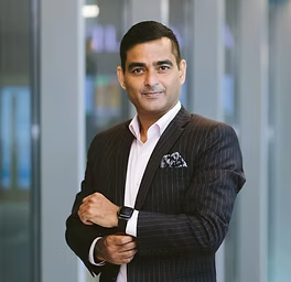 Vivek Shukla